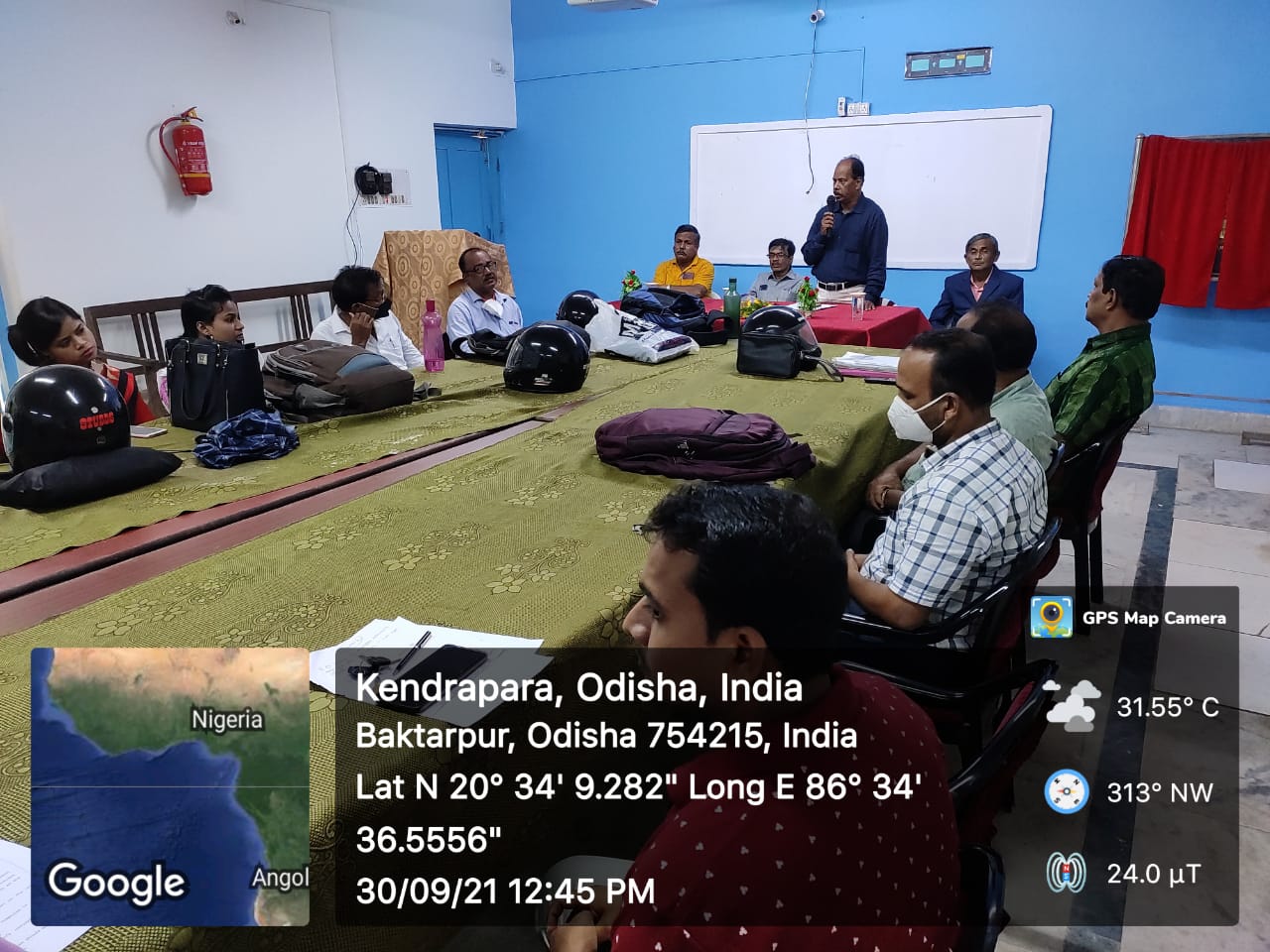 FAREWELL CEREMONY OF MR. A.K MOHARANA, DEMONSTRATOR IN PHYSICS