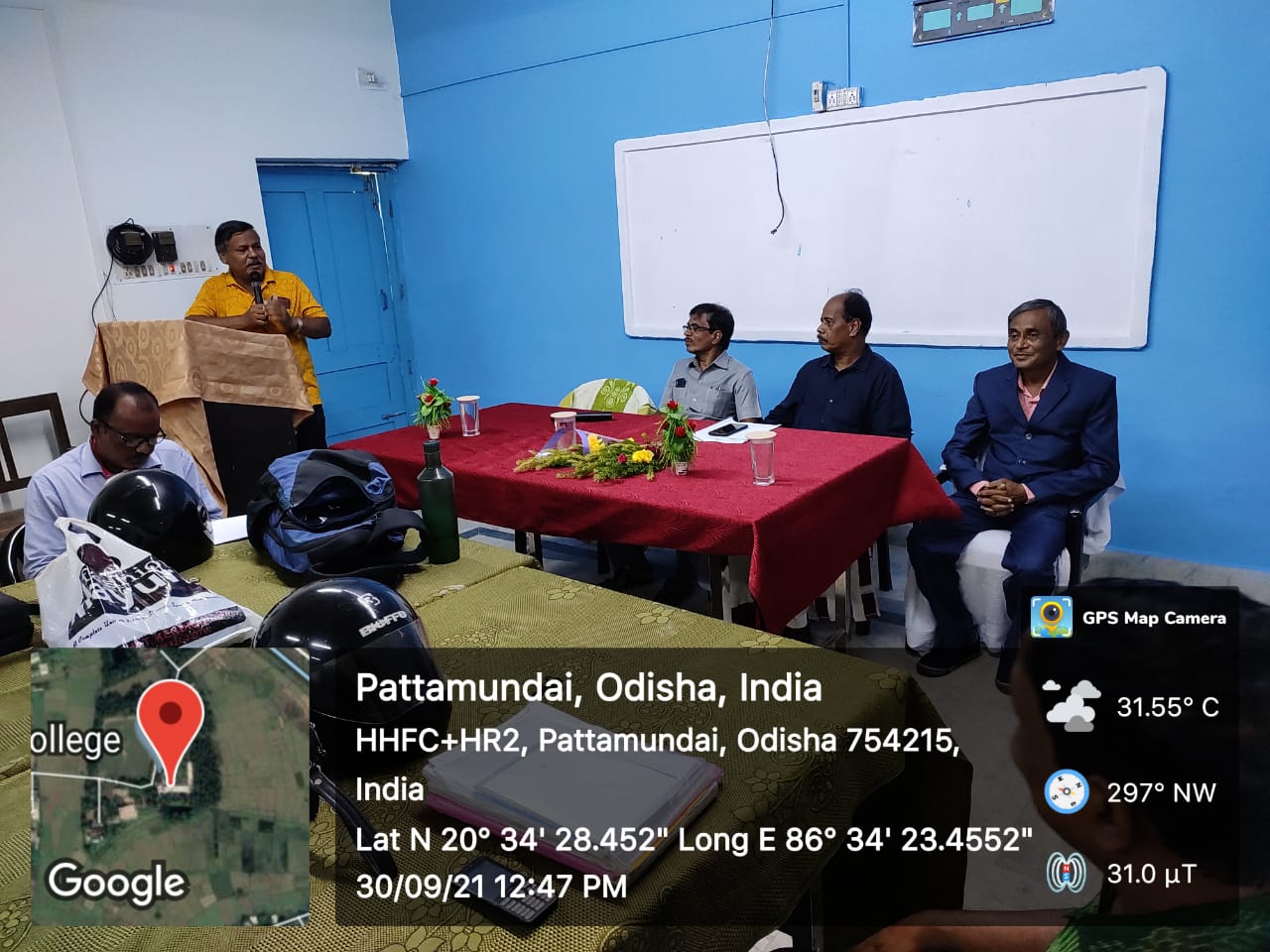 FAREWELL CEREMONY OF MR. A.K MOHARANA, DEMONSTRATOR IN PHYSICS