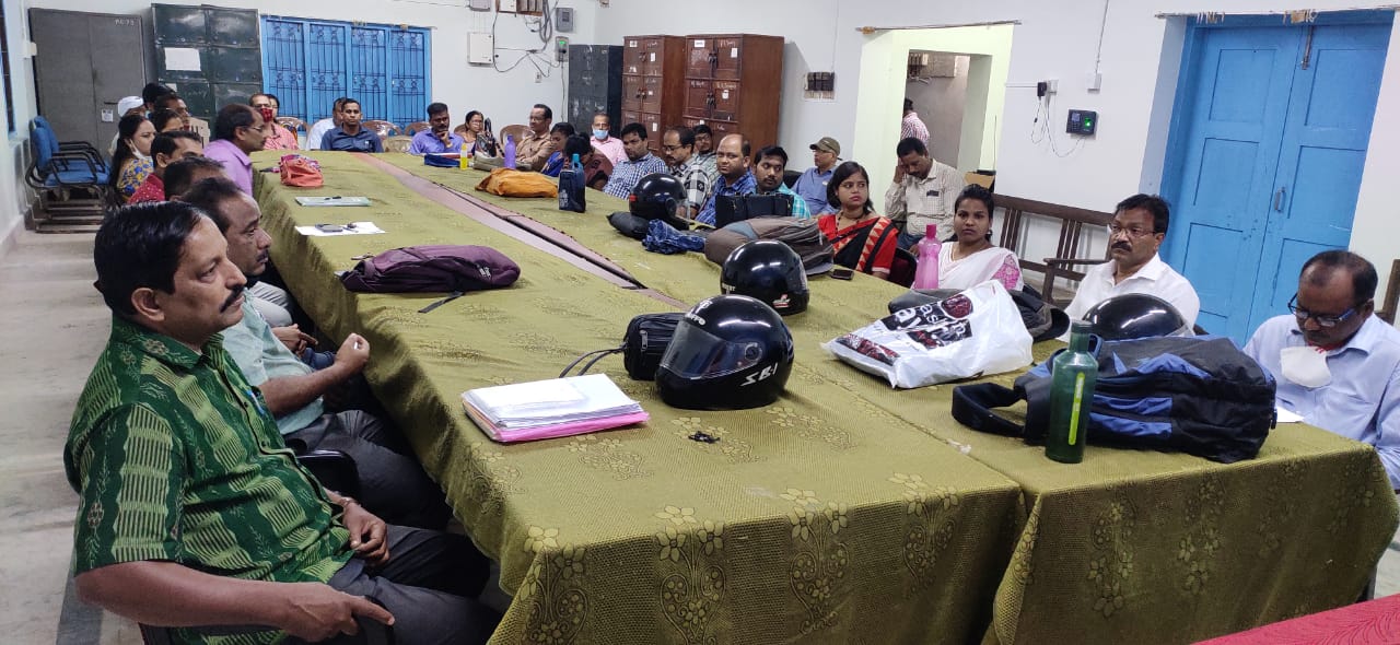 FAREWELL CEREMONY OF MR. A.K MOHARANA, DEMONSTRATOR IN PHYSICS