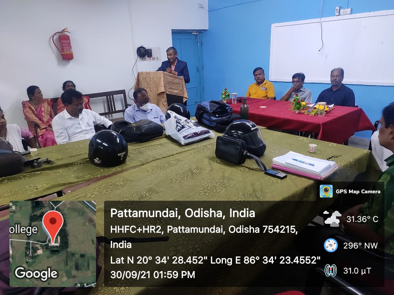 FAREWELL CEREMONY OF MR. A.K MOHARANA, DEMONSTRATOR IN PHYSICS